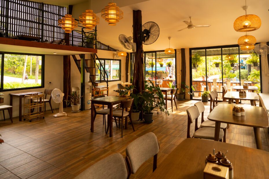 Inside-Restaurant-On-Chai-Staff-Koh-Tao